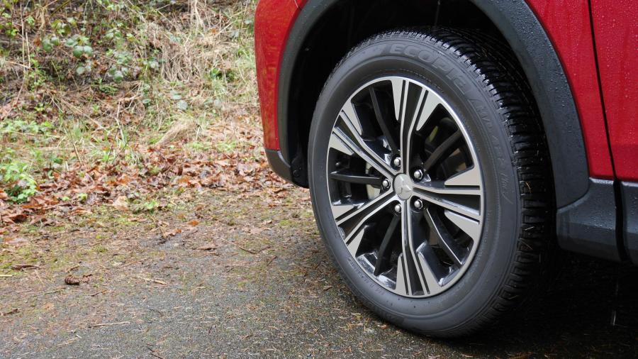Колеса Mitsubishi Eclipse Cross 2018 года  (NA) (фото 50 из 63)
